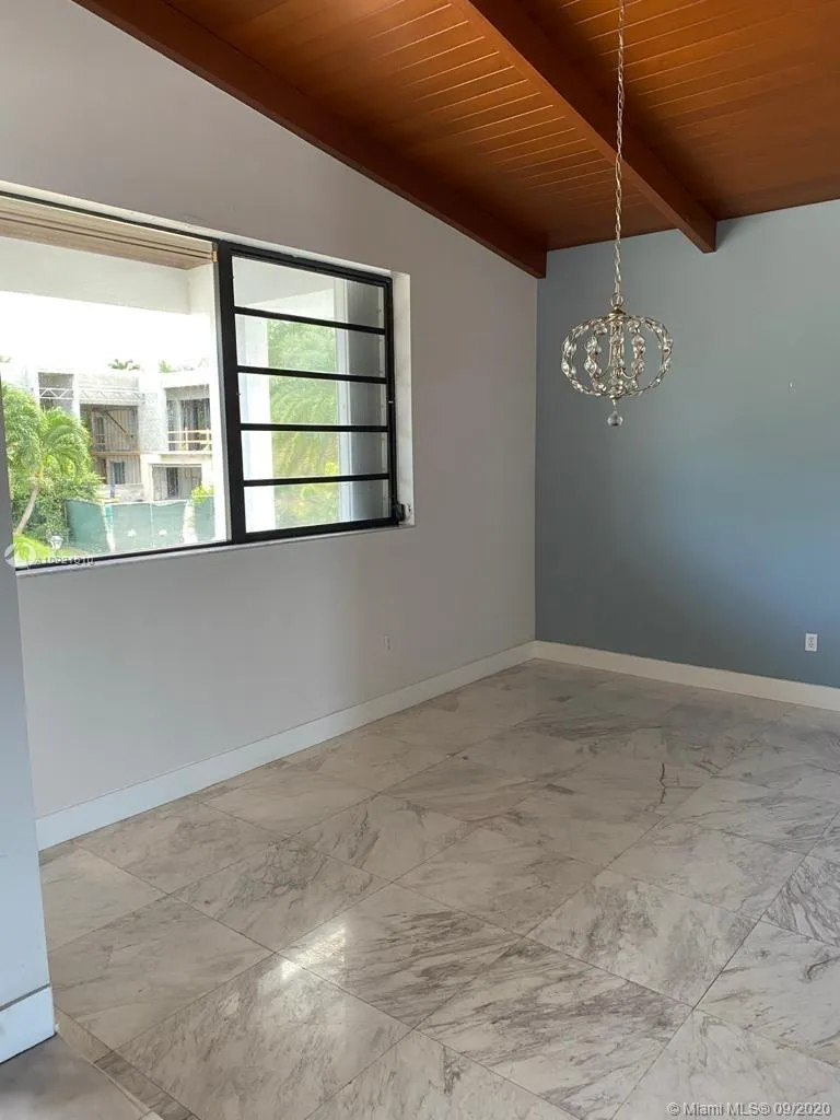 2275 NE 120th St, North Miami FL 33181
