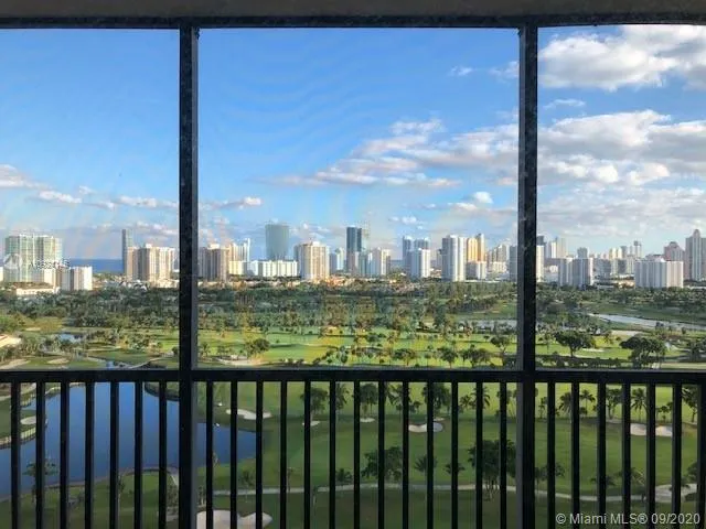 2 bedroom 2 bath for sale at 20301 W Country Club Dr # 2424, Aventura FL 33180