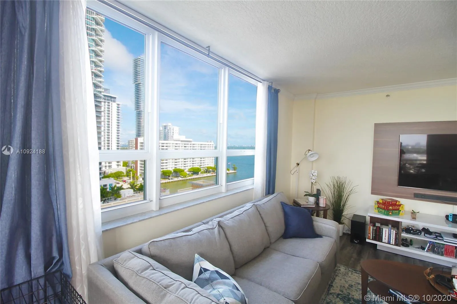2000 N Bayshore Dr # 1401, Miami FL 33137