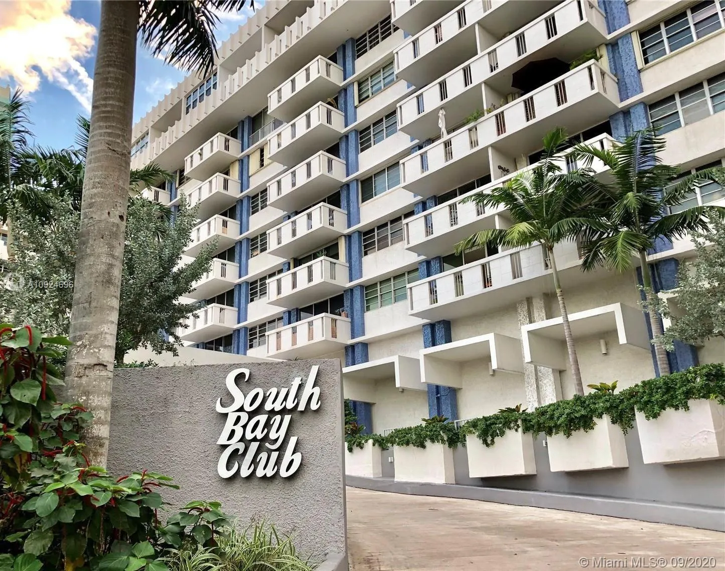 1 bath for sale at 800 West Ave # 532, Miami Beach FL 33139