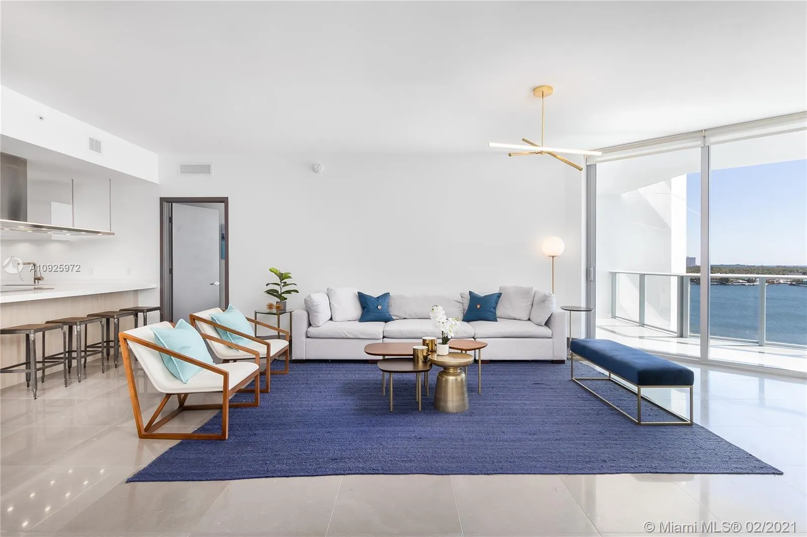 2 bedroom 3 bath for sale at 17111 Biscayne Blvd # 1004, Aventura FL 33160