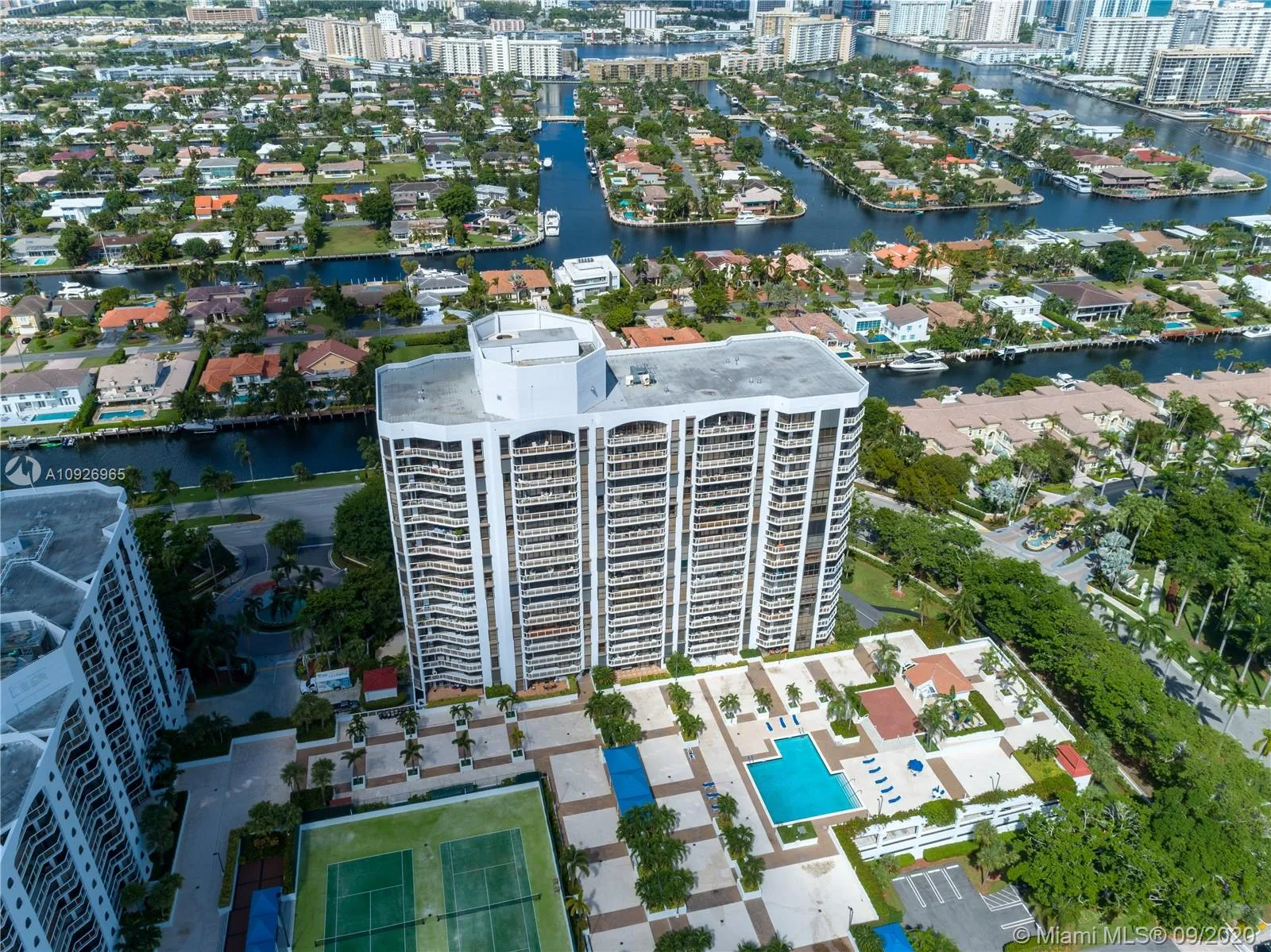 3640 Yacht Club Dr # 203, Aventura FL 33180