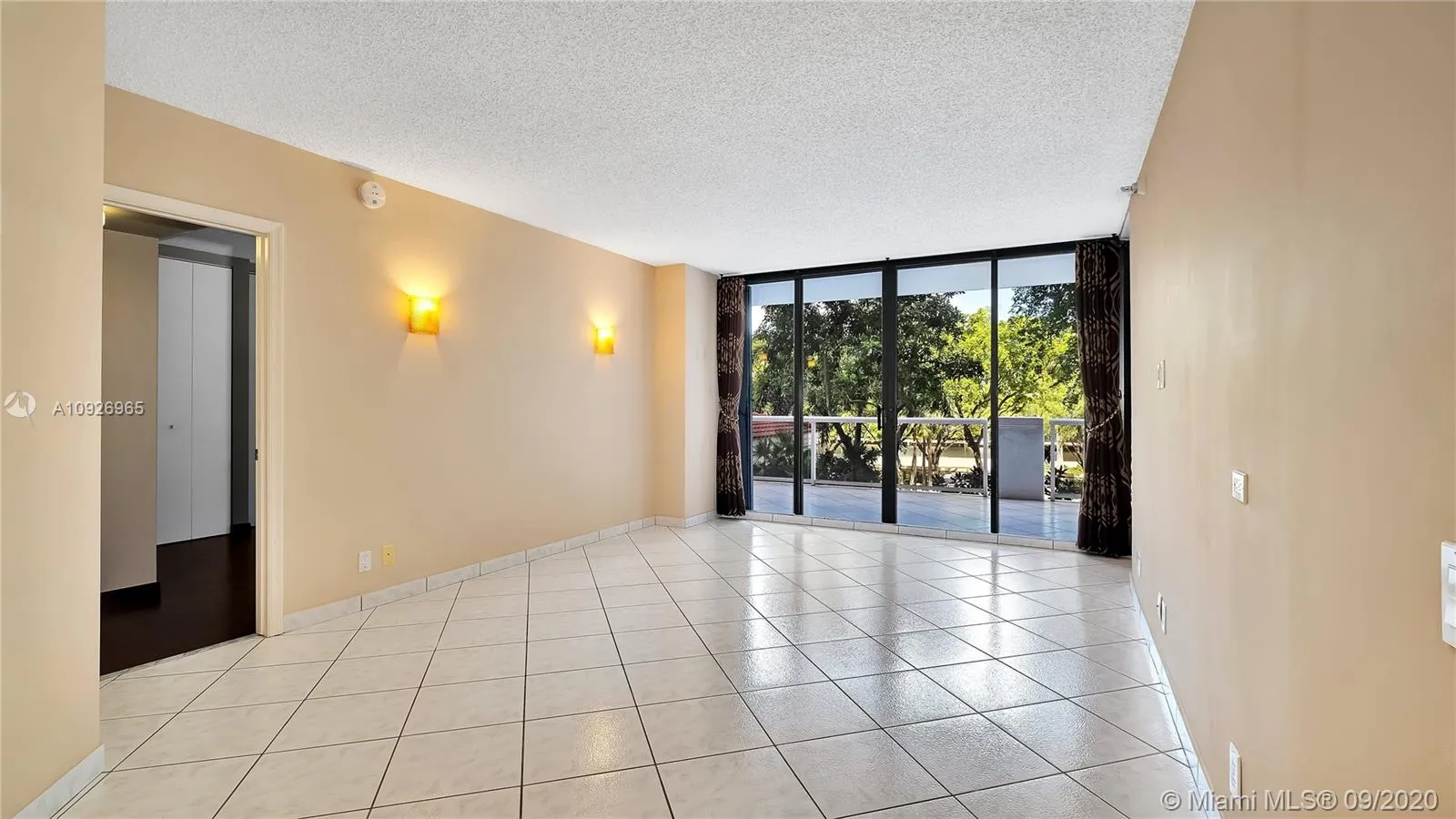 3640 Yacht Club Dr # 203, Aventura FL 33180