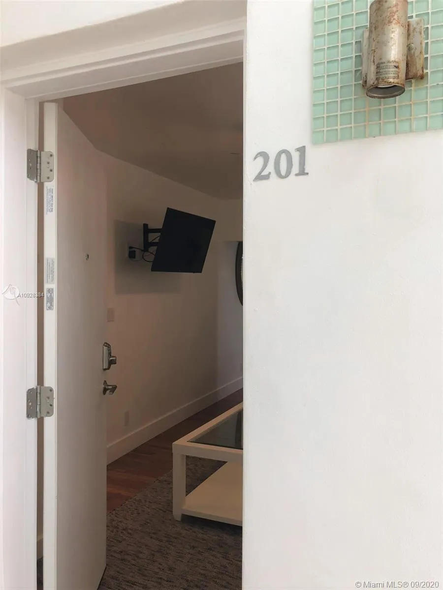 326 Wilson St # 201, Hollywood FL 33019