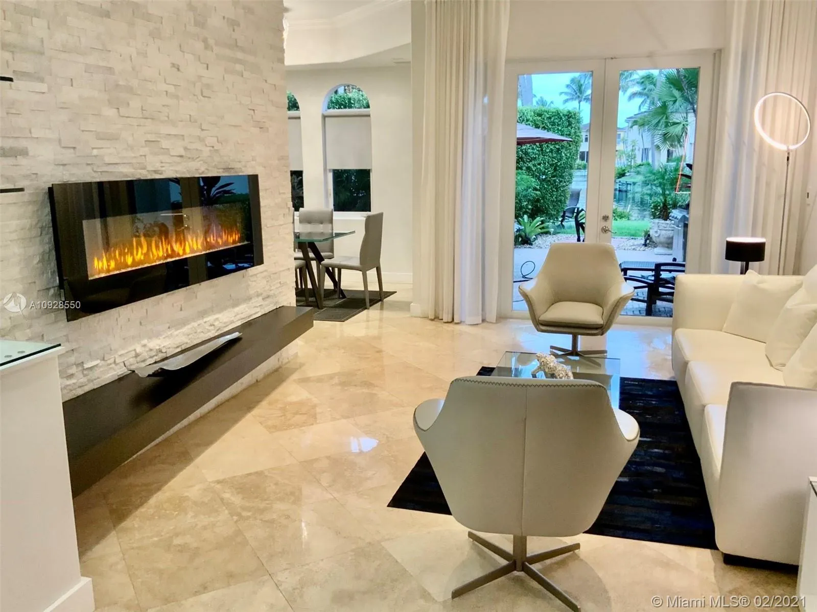 3015 NE 208th St, Aventura FL 33180