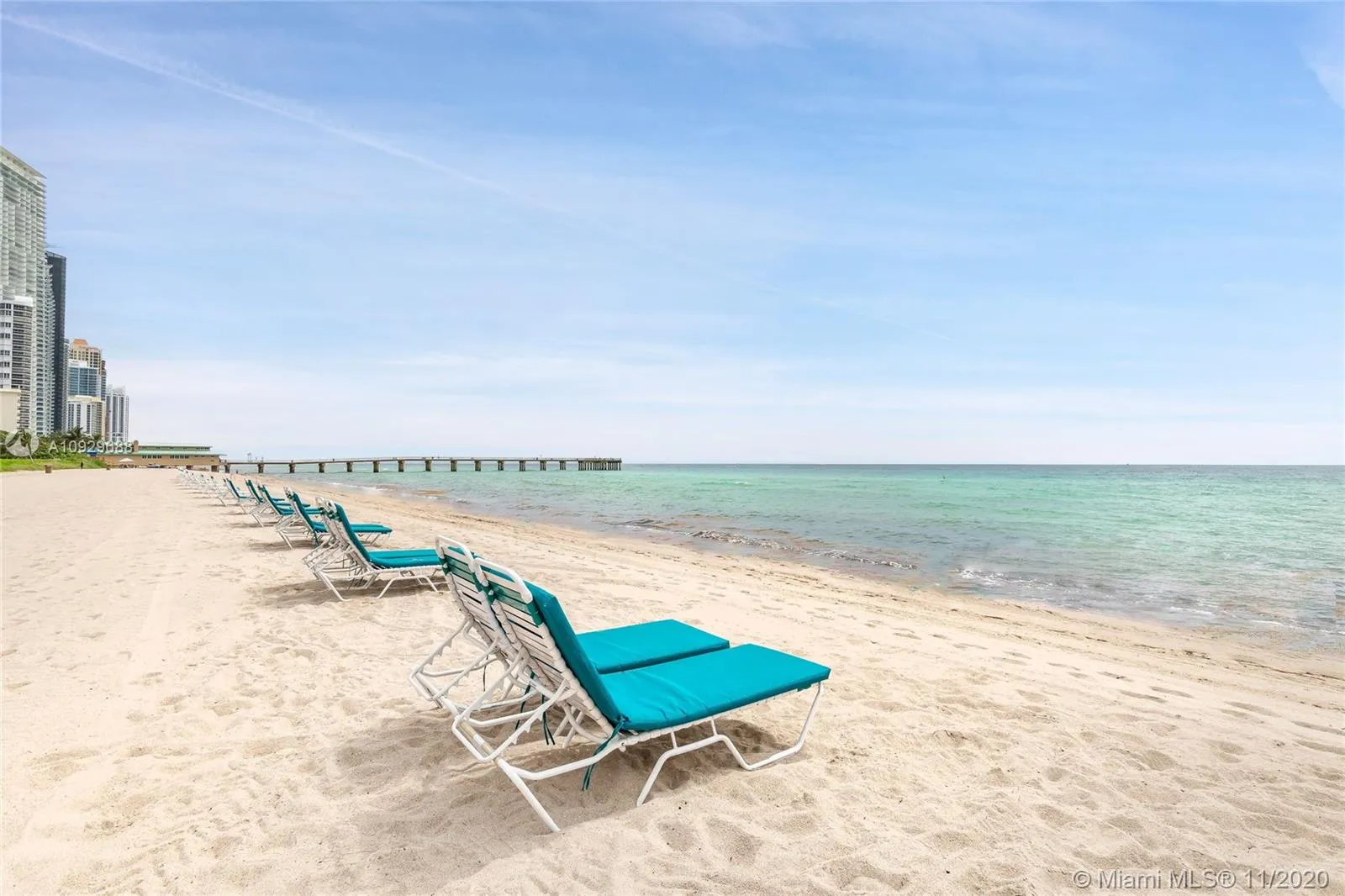 2 bedroom 2 bath for sale at 16500 Collins Ave # 1652, Sunny Isles Beach FL 33160