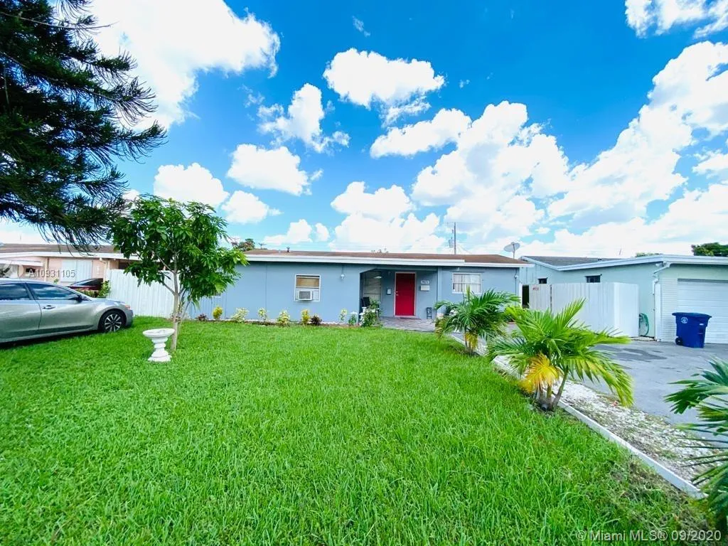 3 bedroom 2 bath for sale at 7821 Normandy St, Miramar FL 33023