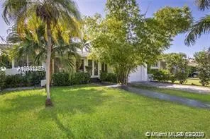 6 bedroom 4 bath for sale at 9264 Dickens Ave, Surfside FL 33154