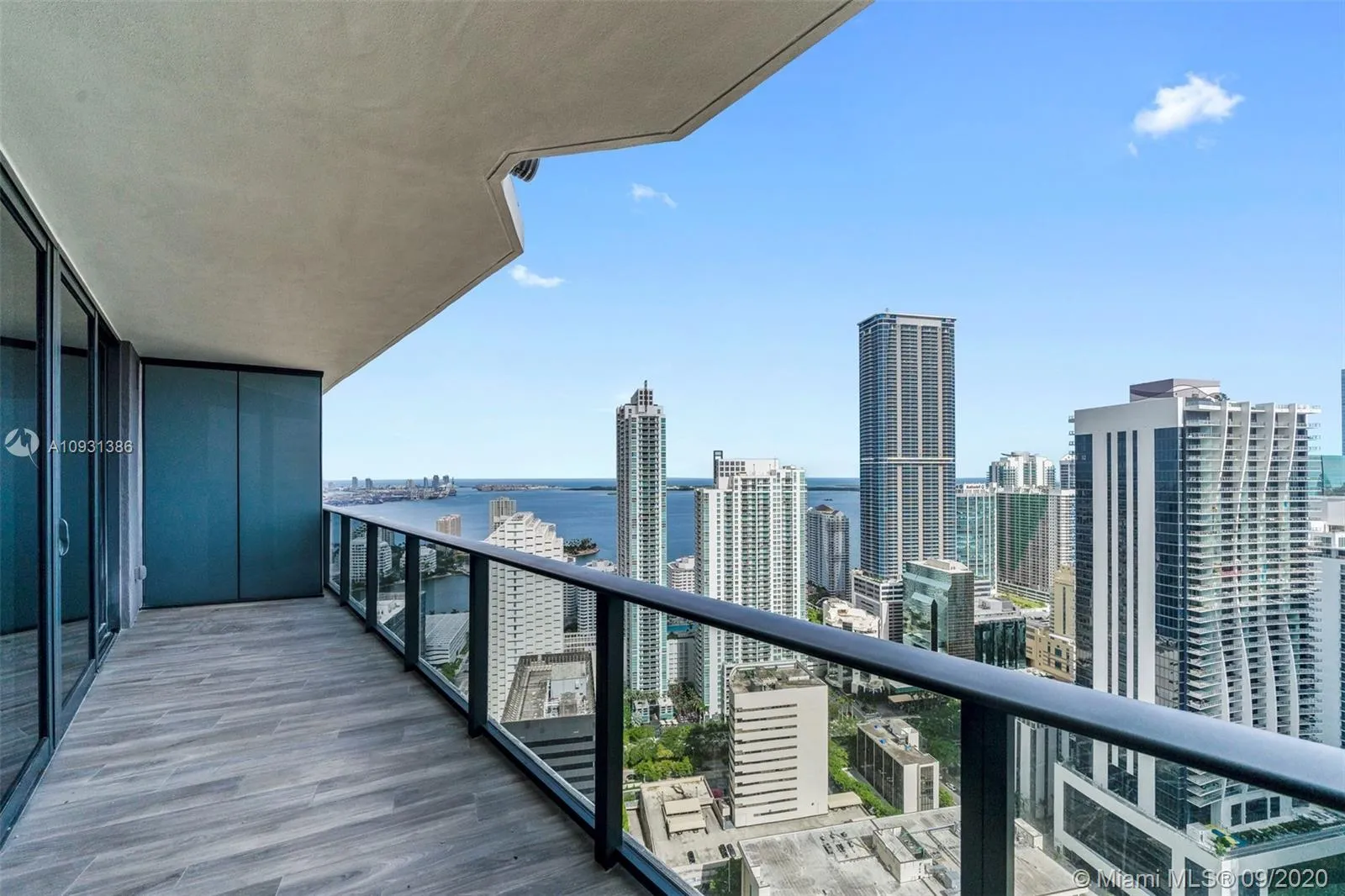 3 bedroom 3 bath for sale at 801 S Miami Ave # 4204, Miami FL 33130