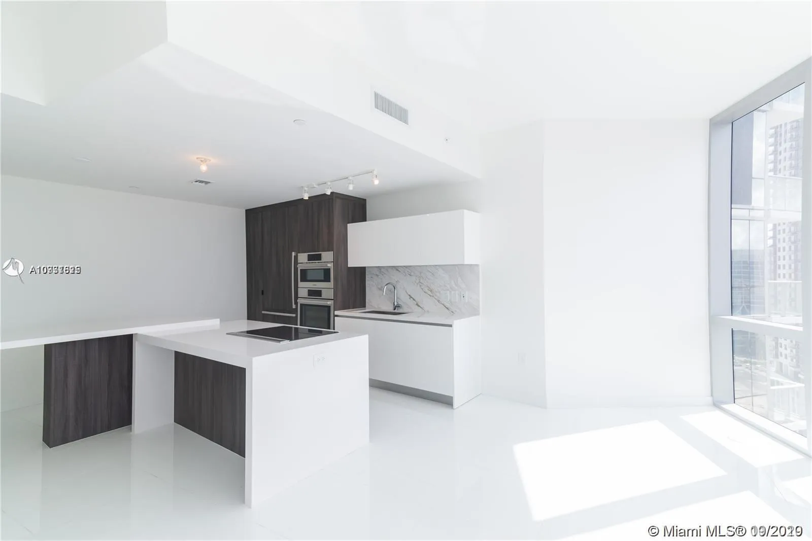 1 bedroom 2 bath for sale at 851 NE 1st Ave # 1610, Miami FL 33132