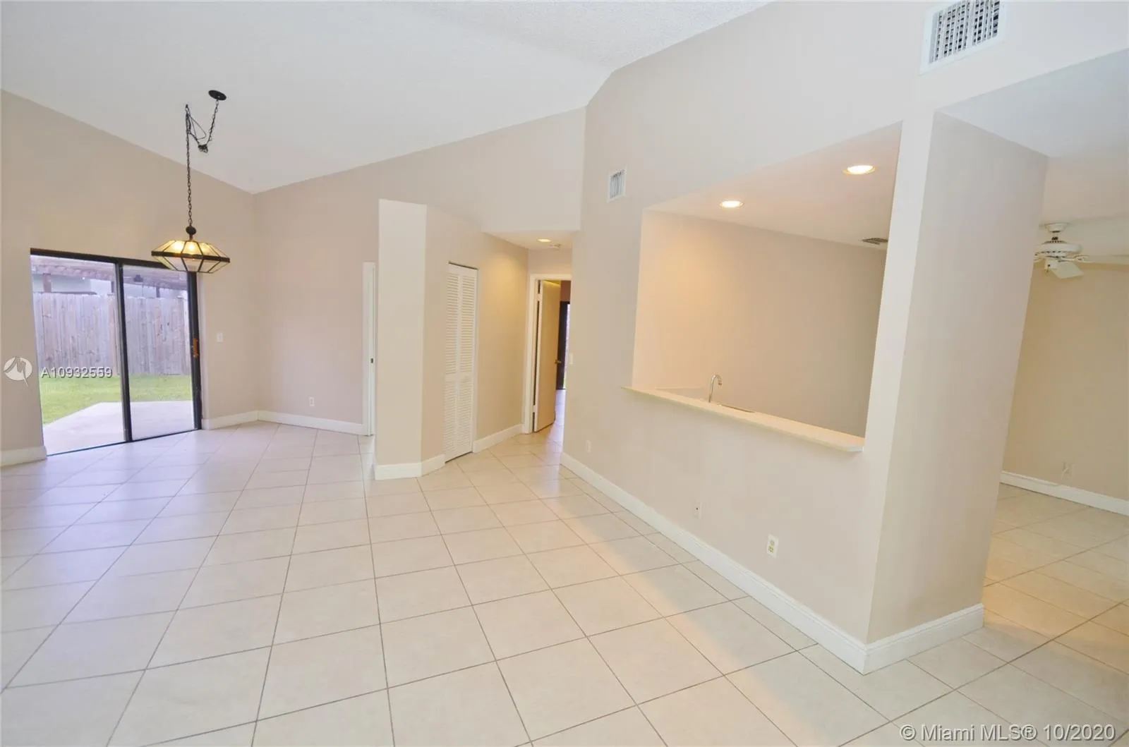 1131 SW 110th Ave, Pembroke Pines FL 33025