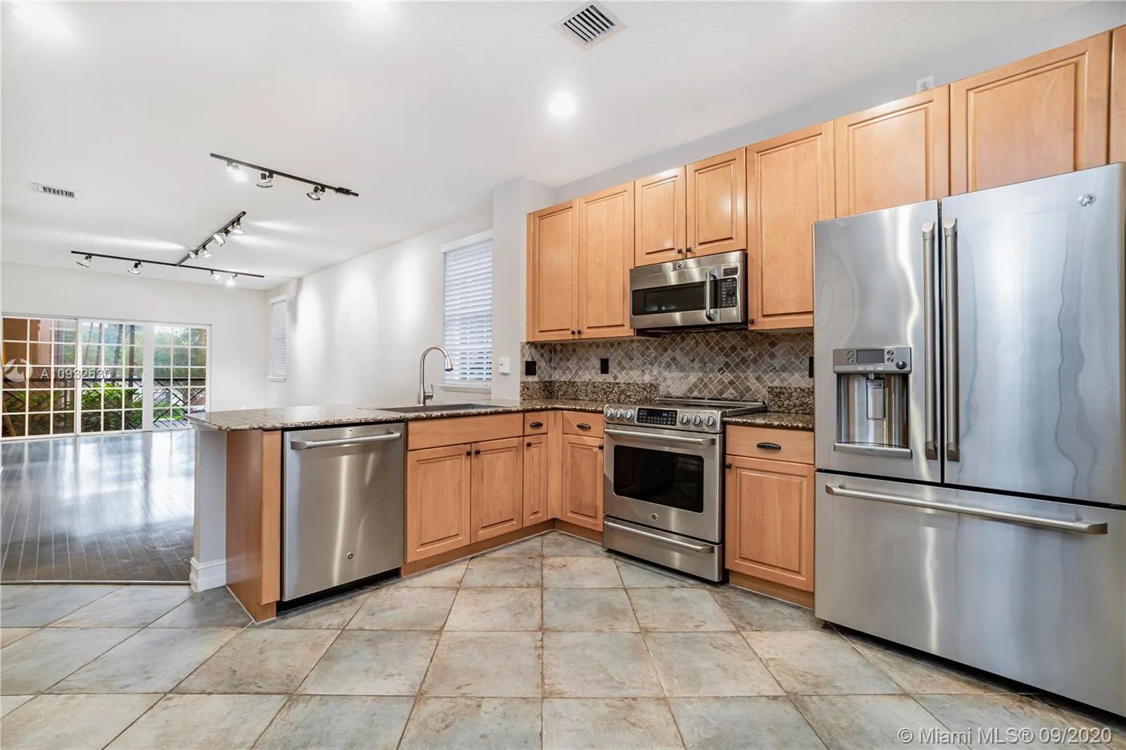 2 bedroom 2 bath for sale at 440 NE 2nd Ave # 29, Fort Lauderdale FL 33301