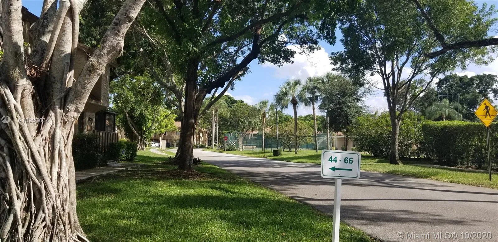 64 Wimbledon Lake Dr # 64, Plantation FL 33324