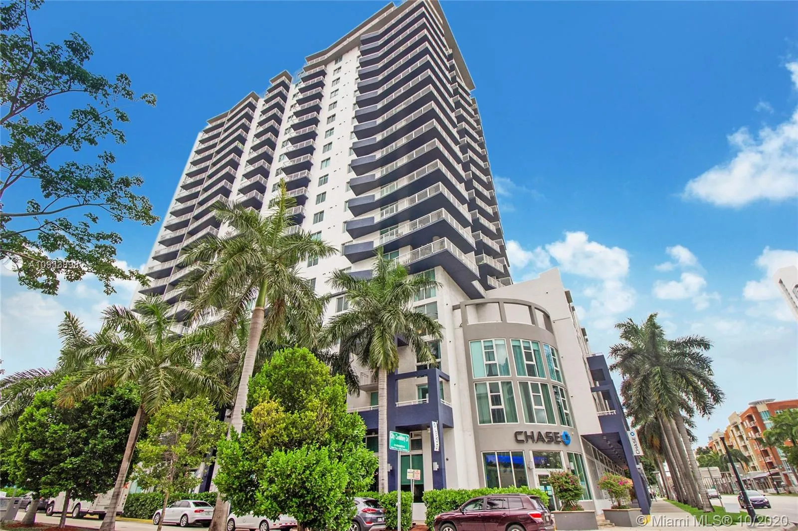 3 bedroom 2 bath for sale at 275 NE 18th St # 1207, Miami FL 33132