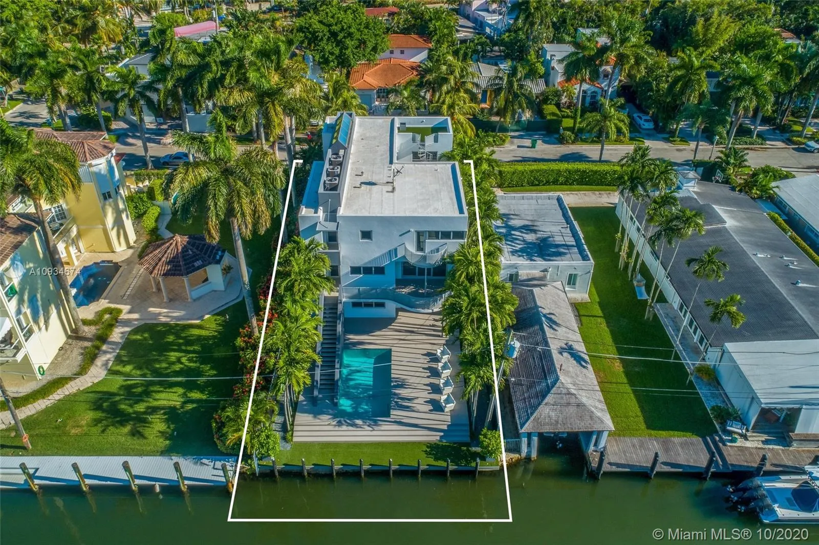 1785 Fairhaven Pl, Miami FL 33133