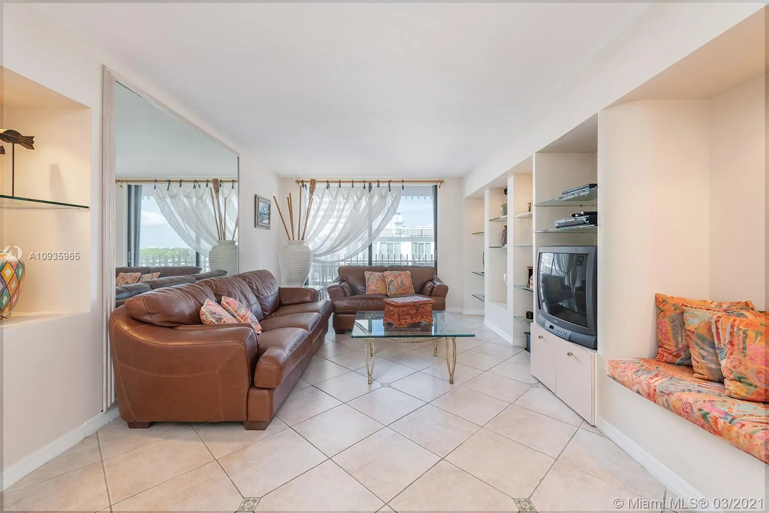 6061 Collins Ave # 7A, Miami Beach FL 33140