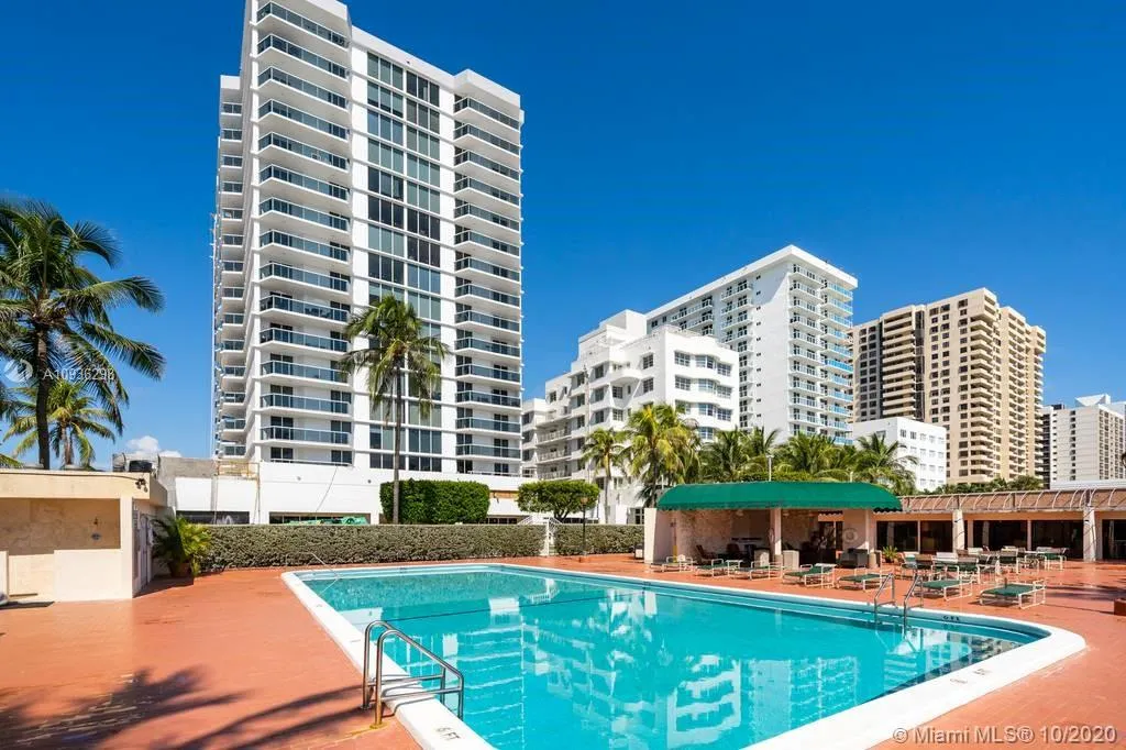 2 bedroom 2 bath for sale at 2401 Collins Ave # 606, Miami Beach FL 33140