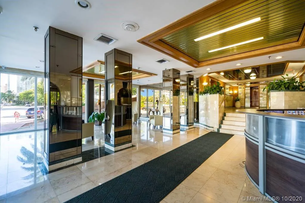 2401 Collins Ave # 606, Miami Beach FL 33140