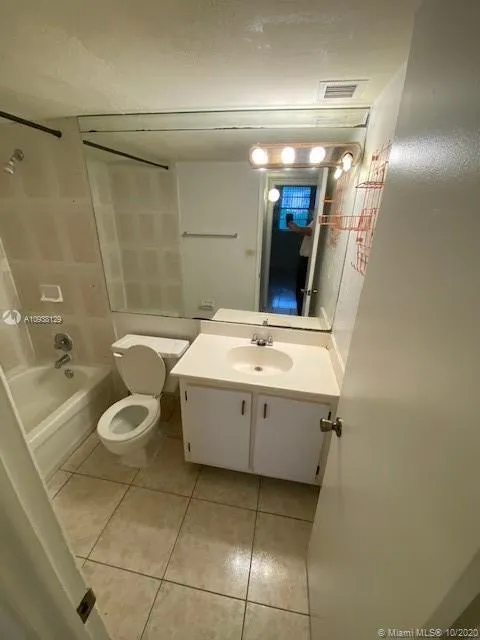 801 NW 47th Ave # 410W, Miami FL 33126