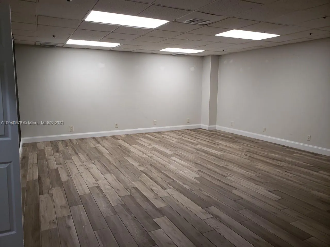 2055 Liberty St, Hollywood FL 33020