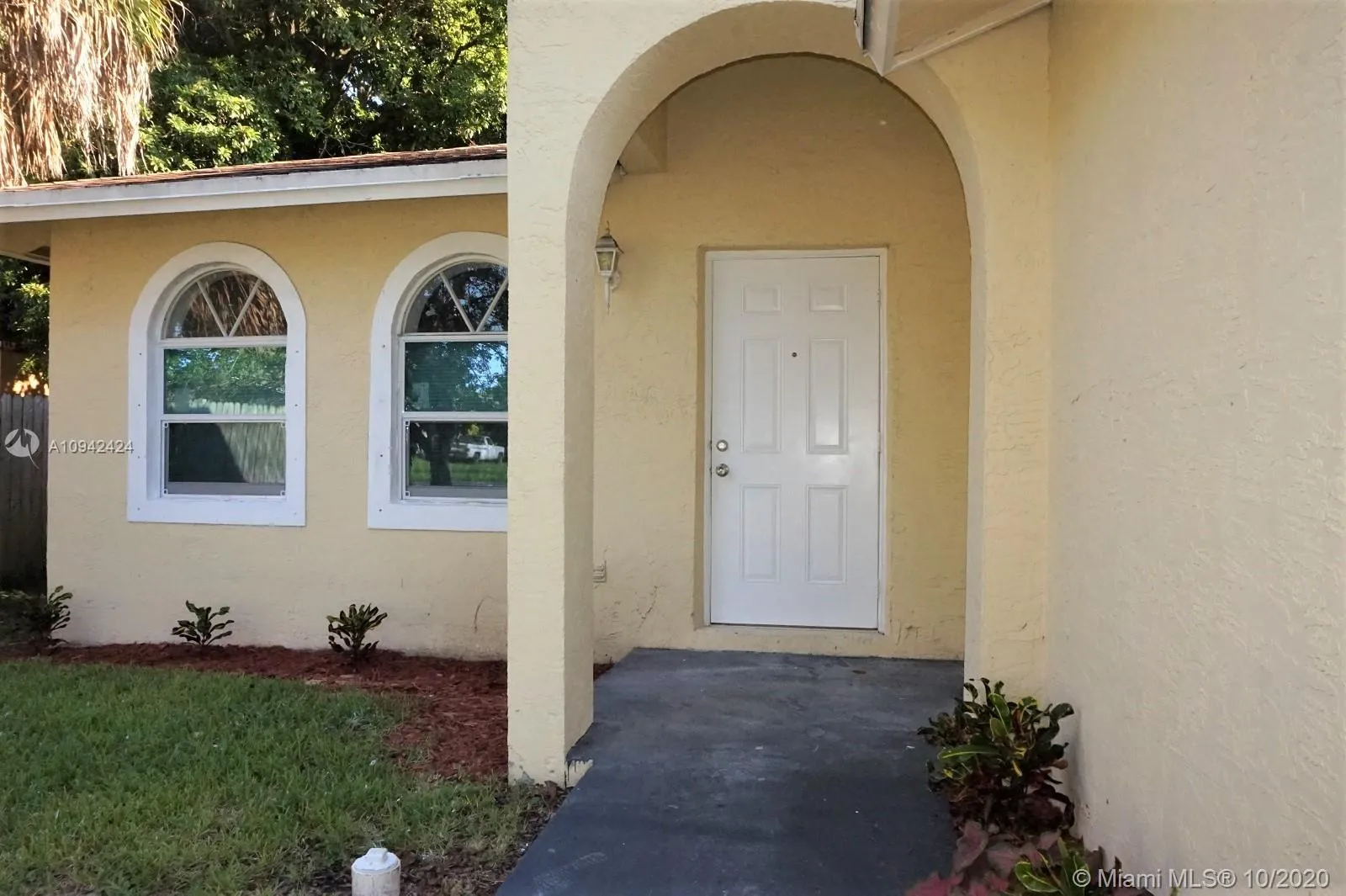 2920 NW 8th St, Fort Lauderdale FL 33311