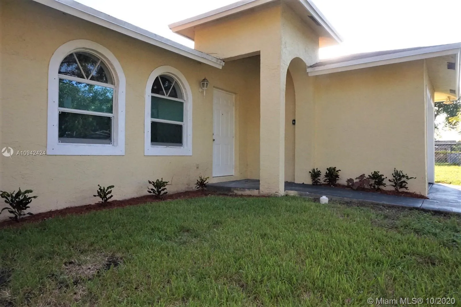 2920 NW 8th St, Fort Lauderdale FL 33311