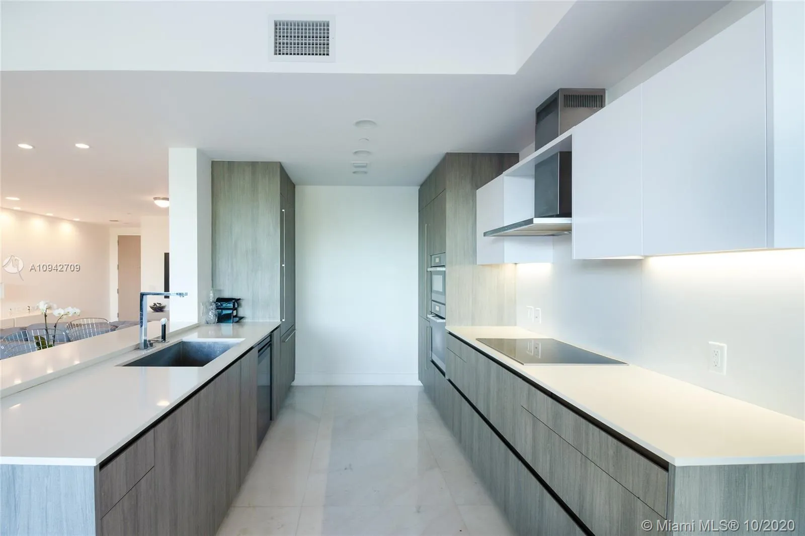 360 Ocean Dr # 205S, Key Biscayne FL 33149