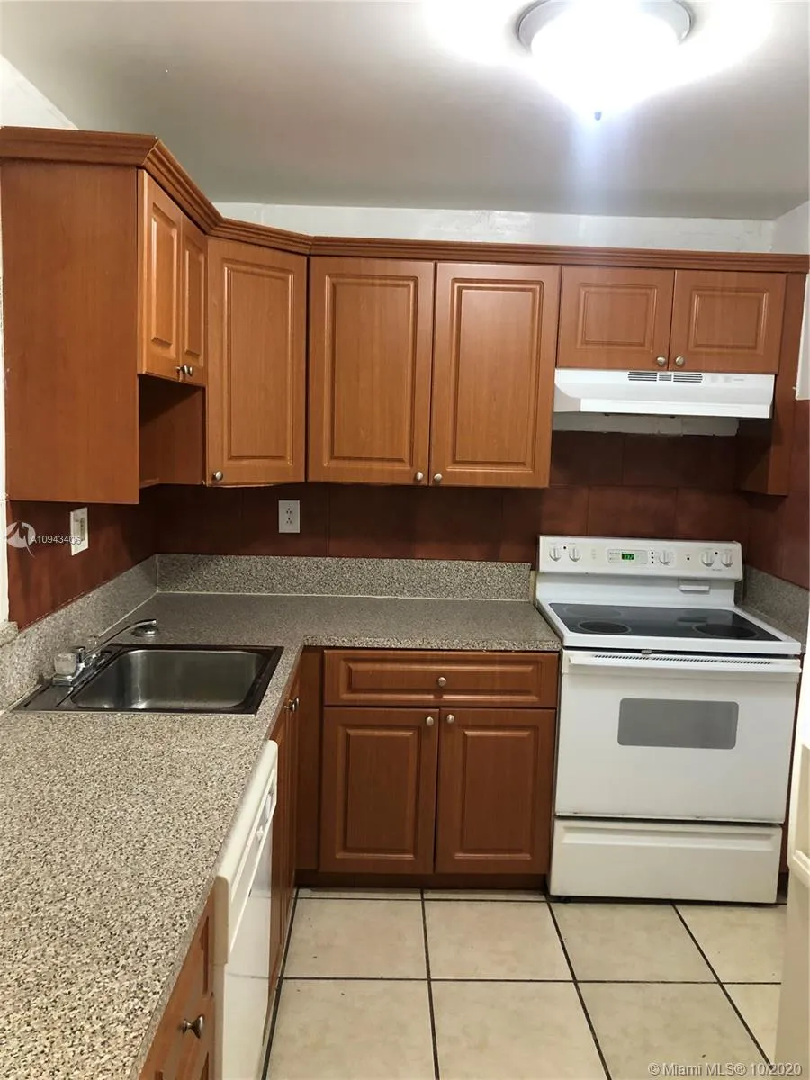 9143 SW 77th Ave # B802, Miami FL 33156