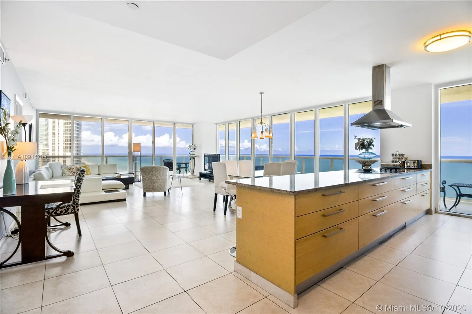 1830 S Ocean Dr # 1501, Hallandale Beach FL 33009