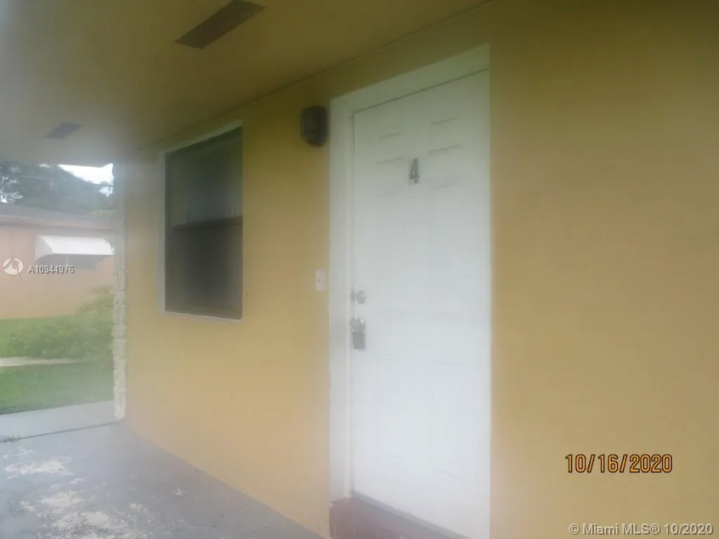 1 bedroom 1 bath for rent at 14990 NE 5th Ct # 4, Miami FL 33161