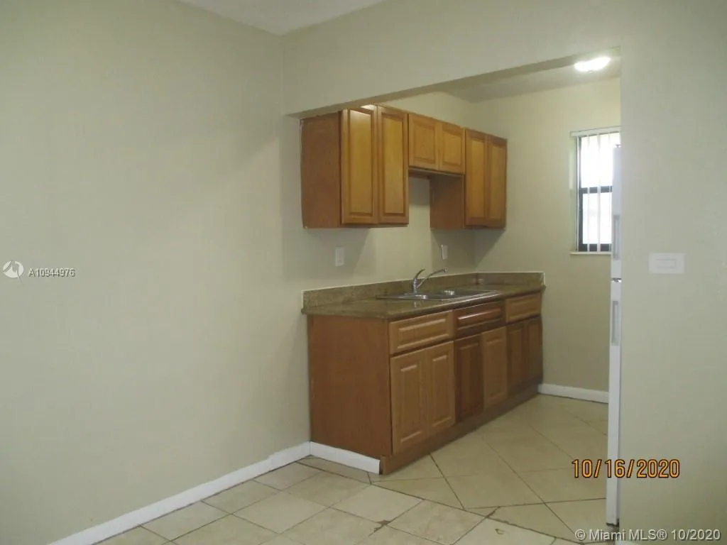 14990 NE 5th Ct # 4, Miami FL 33161