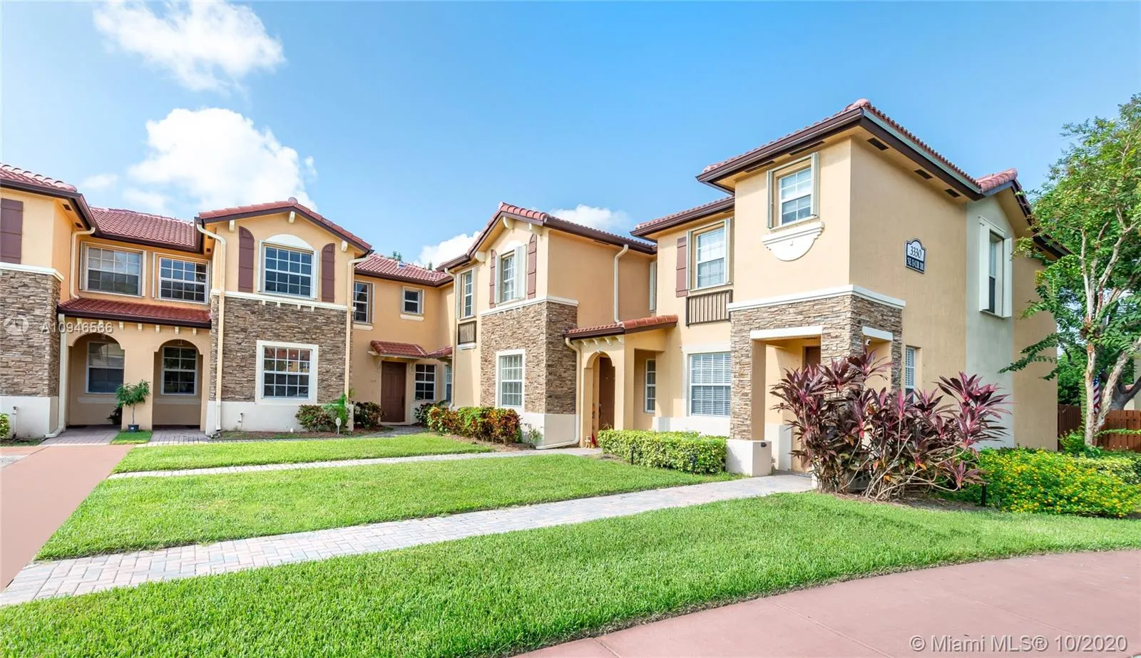 1575 NE 33rd Ave # 9, Homestead FL 33033