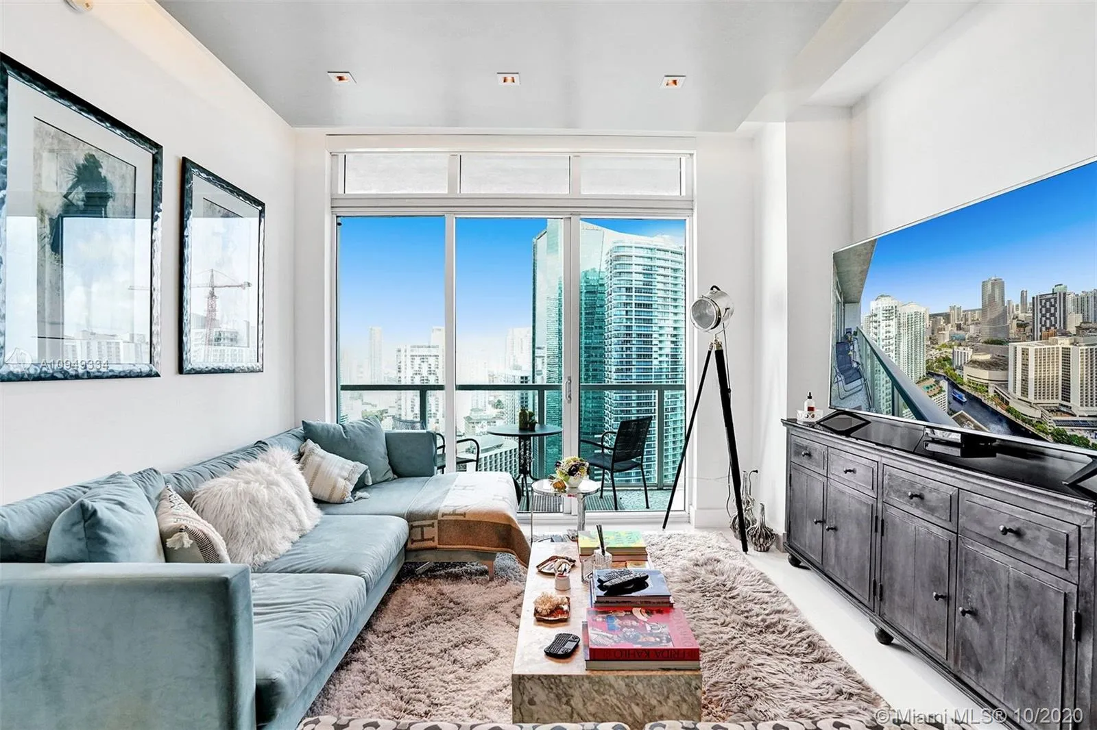 500 Brickell Ave # 05, Miami FL 33131