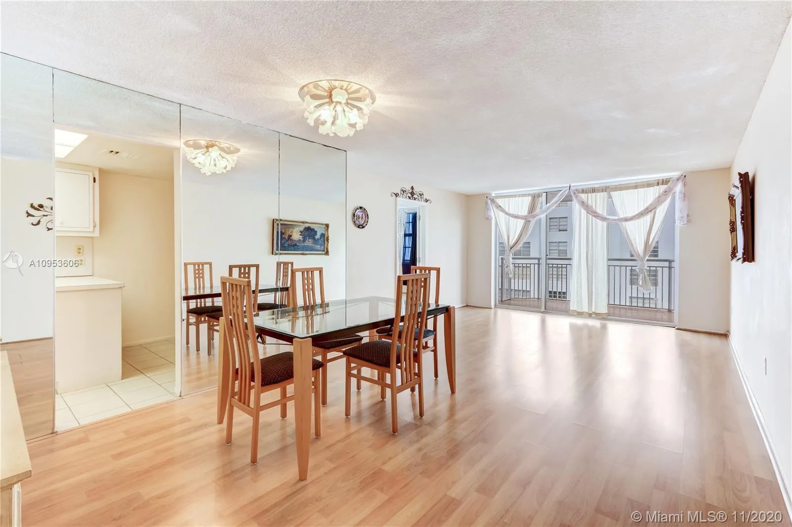 18051 Biscayne Blvd # 1102, Aventura FL 33160