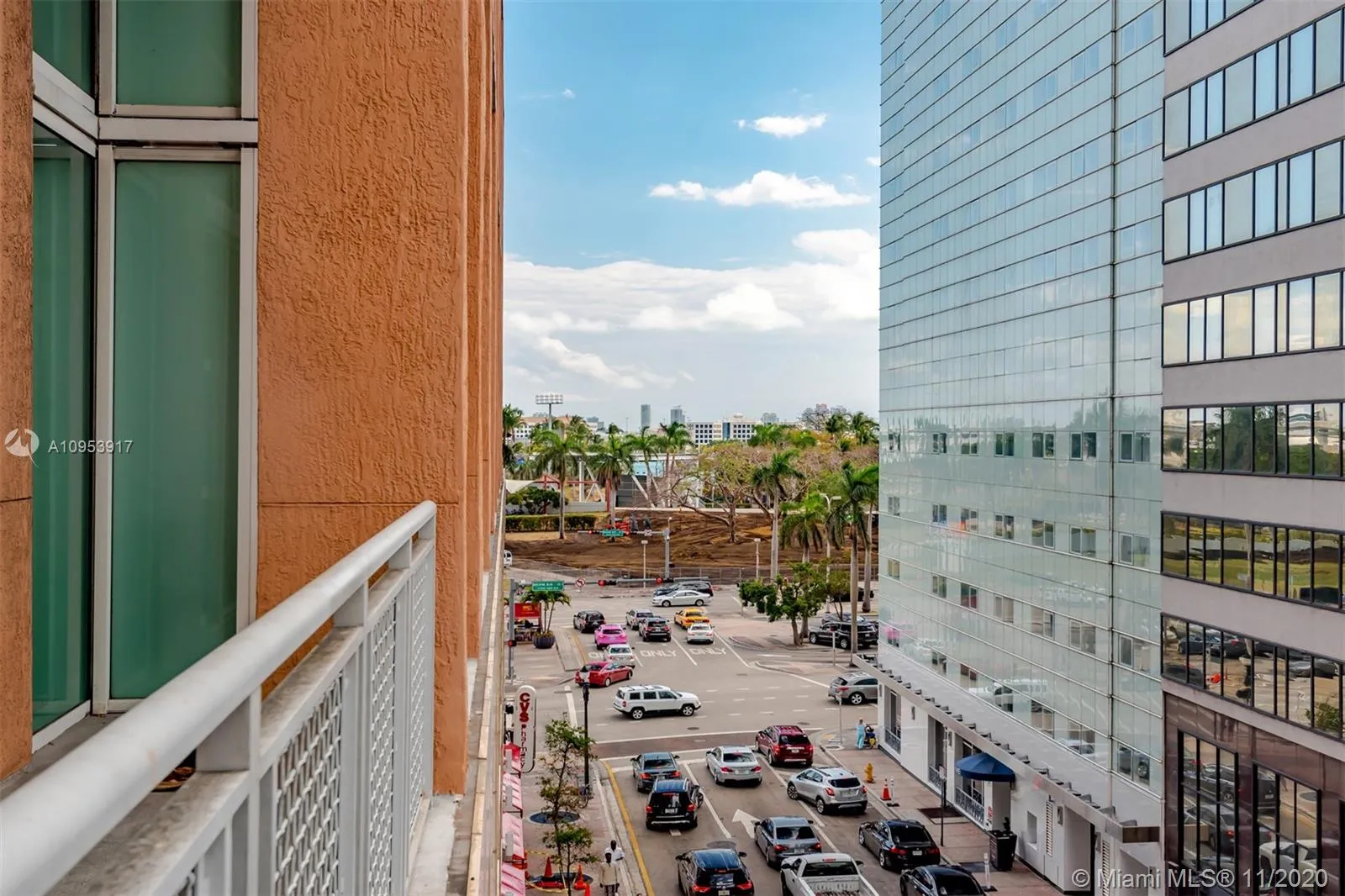 253 NE 2nd St # 425, Miami FL 33132