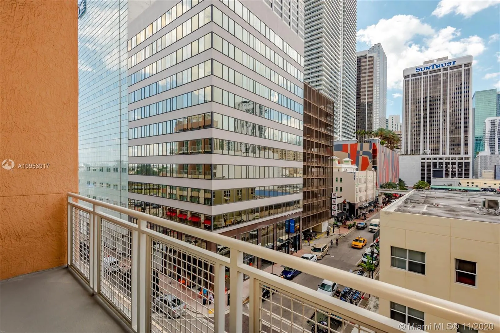 253 NE 2nd St # 425, Miami FL 33132