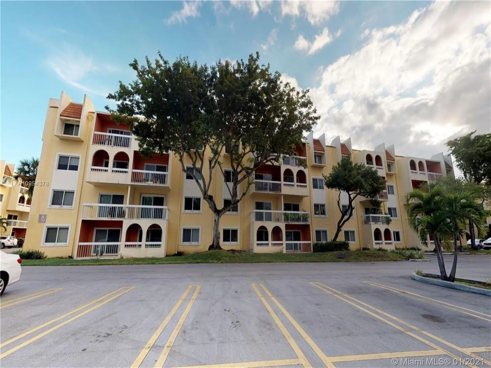7705 Camino Real # 101, Miami FL 33143