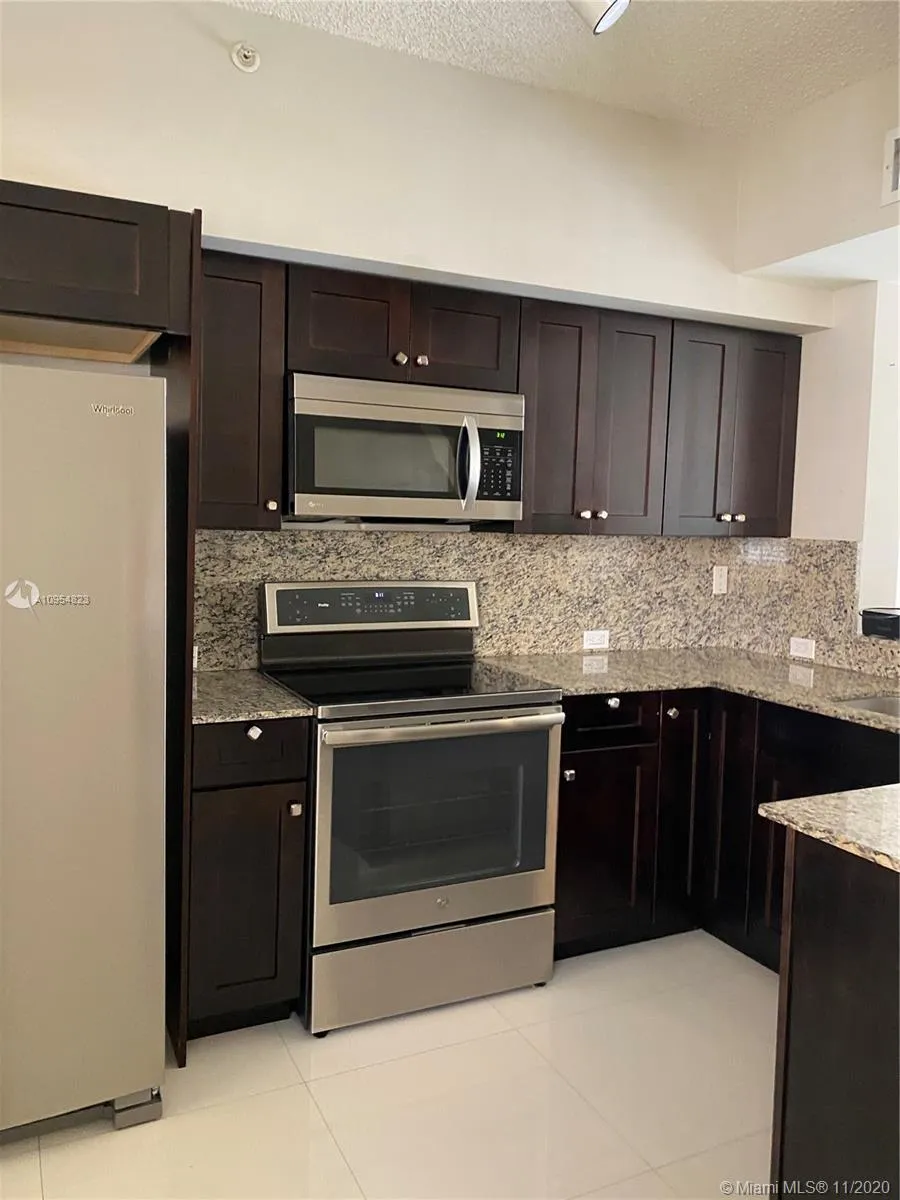 2941 NE 185th St # 1304, Aventura FL 33180