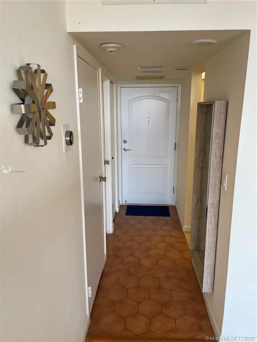 3625 N Country Club Dr # 2507, Aventura FL 33180