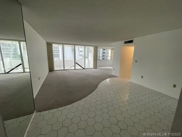 2 bedroom 2 bath for sale at 11 Island Ave # 605, Miami Beach FL 33139