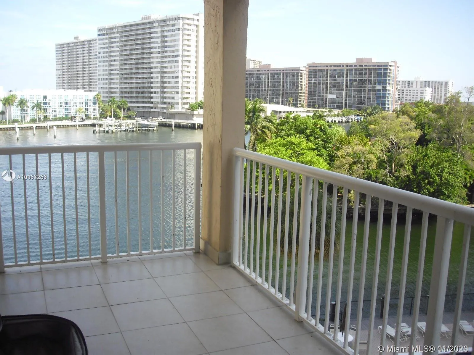 121 Golden Isles Dr # 407, Hallandale Beach FL 33009