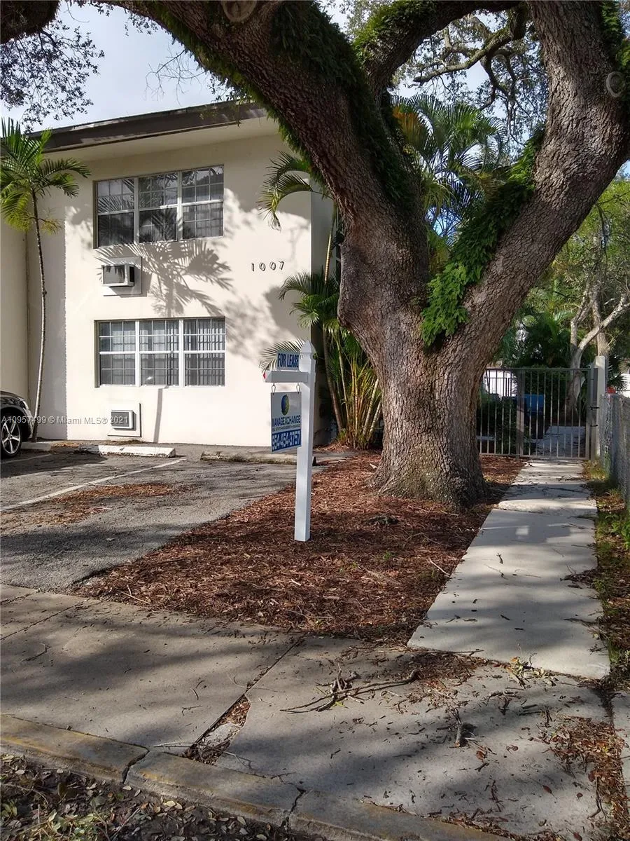 1 bath for rent at 1007 SE 2nd Ct # 1, Fort Lauderdale FL 33301