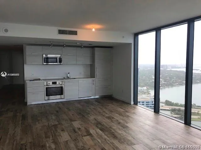 650 NE 32nd St # 4607, Miami FL 33137