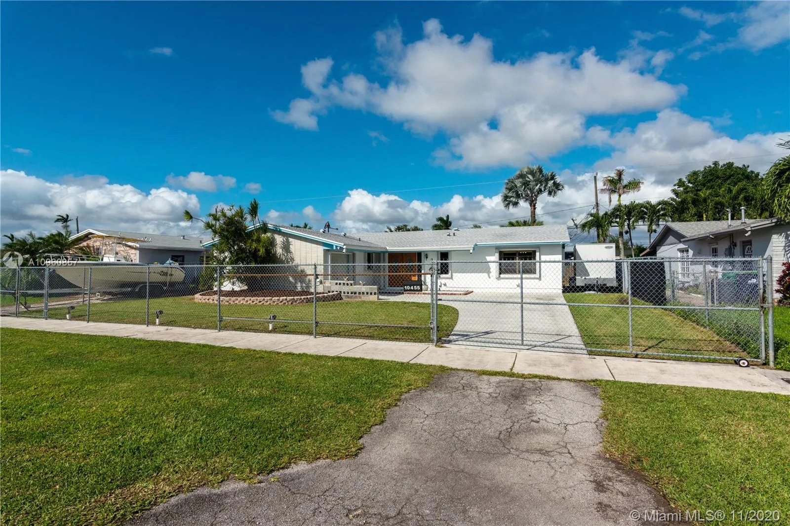 10455 SW 200th St, Cutler Bay FL 33157
