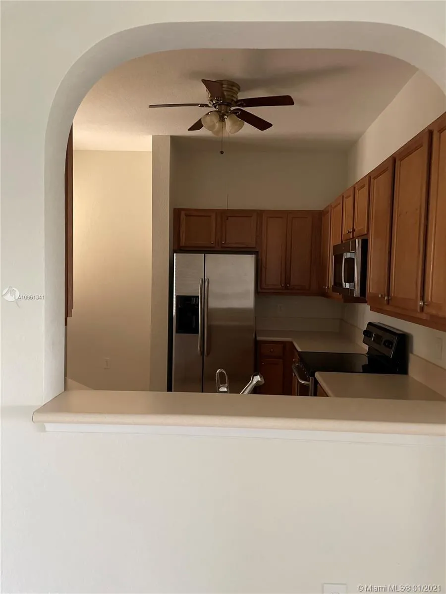 3600 Oaks Clubhouse Dr # 506, Pompano Beach FL 33069