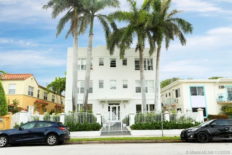 1 bedroom 1 bath for sale at 1027 Pennsylvania Ave # 101, Miami Beach FL 33139