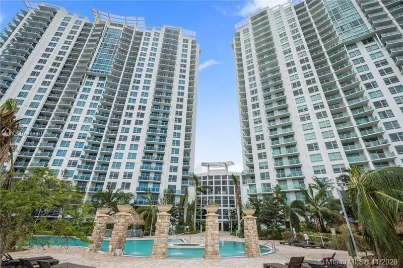 3 bedroom 3 bath for sale at 2681 N Flamingo Rd # 1701S, Sunrise FL 33323