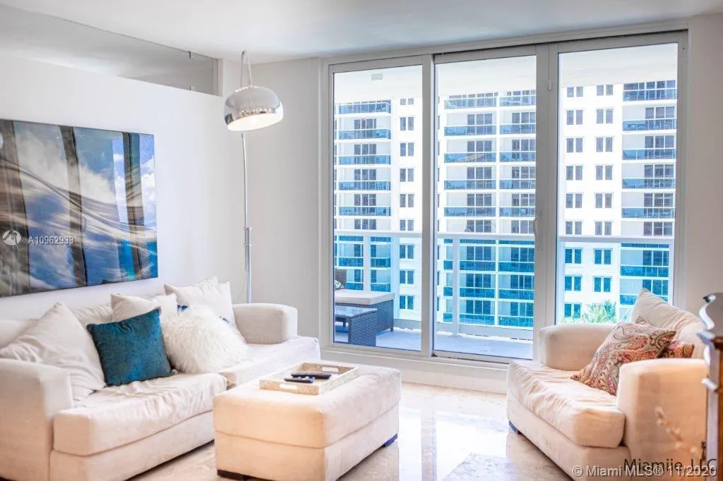 2301 Collins Ave # 1117, Miami Beach FL 33139