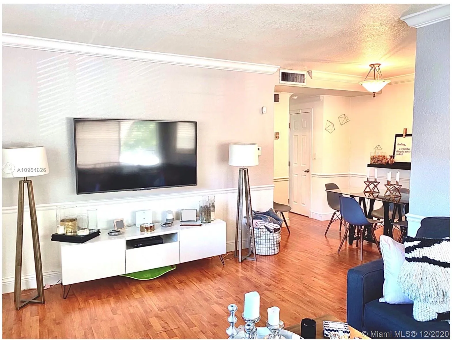 81 Edgewater Dr # 201, Coral Gables FL 33133
