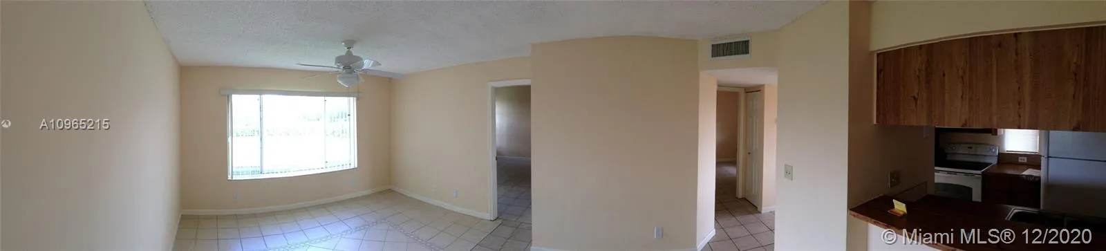 2 bedroom 2 bath for sale at 10127 Twin Lakes Dr # J, Coral Springs FL 33071